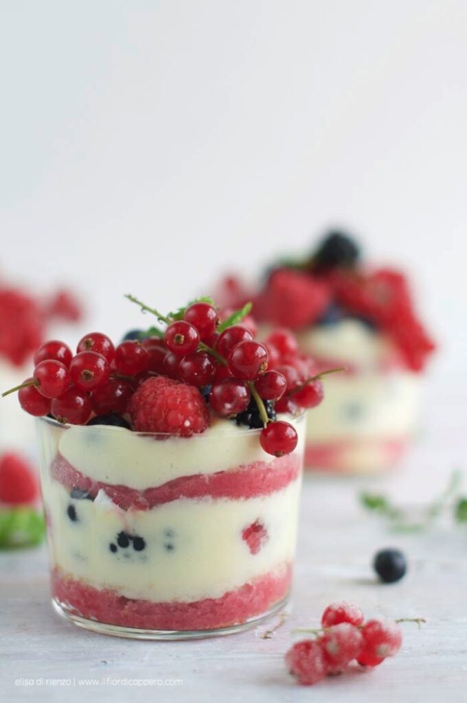 tiramisù ai frutti rossi