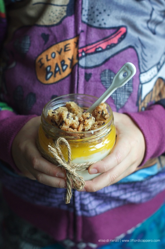 crema di ricotta con crumble radicchio rosso