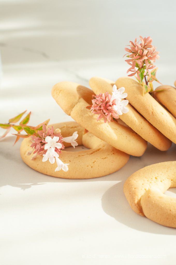 Cocconeddos, biscotti sardi perfetti per la colazione 4 cocconeddus bisoctti colazione 4