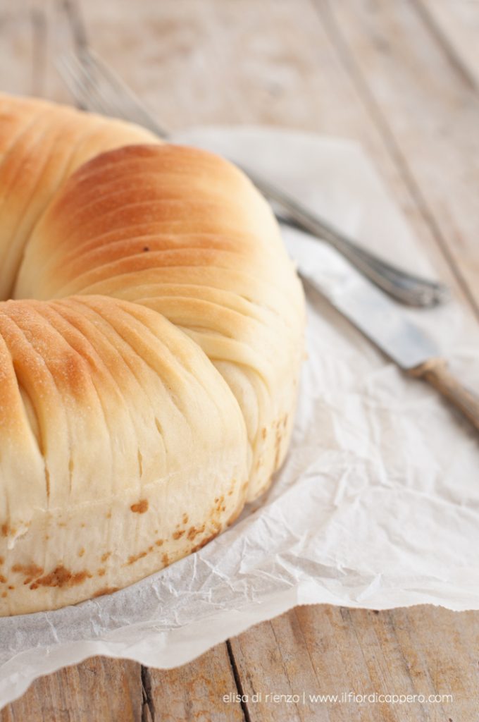 wool rolls bread
