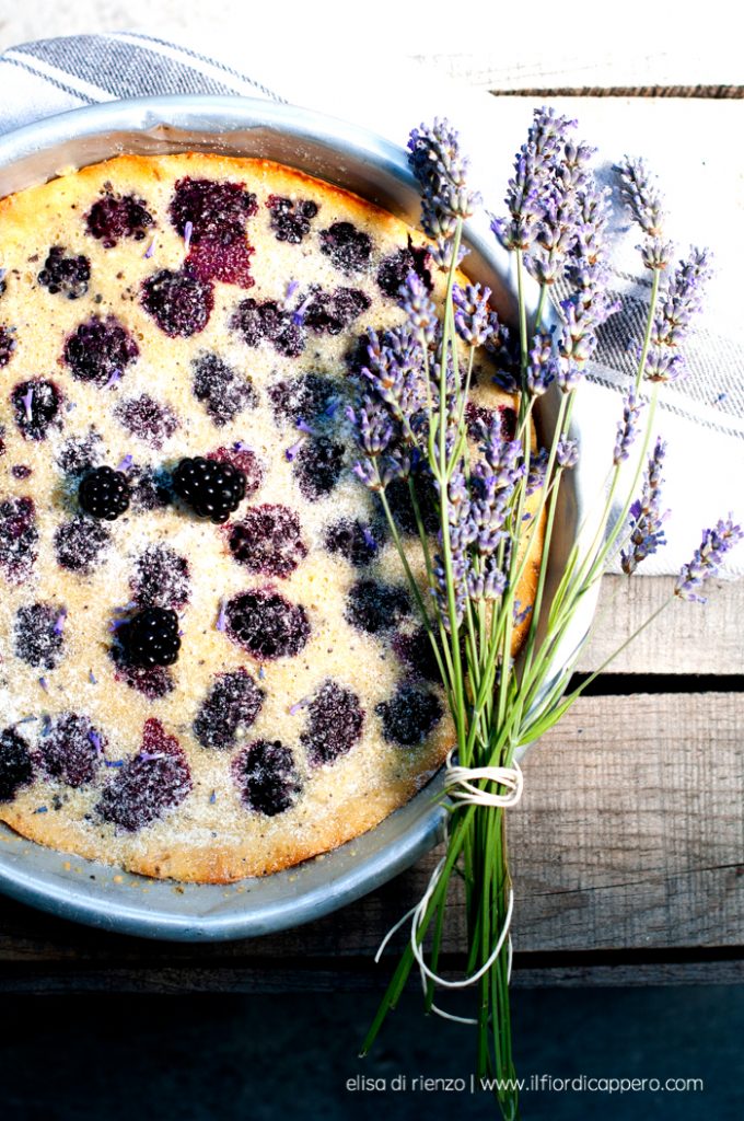 Plumcake con mirtilli, lavanda e limone (anche senza glutine) 13 clafoutis lavanda more