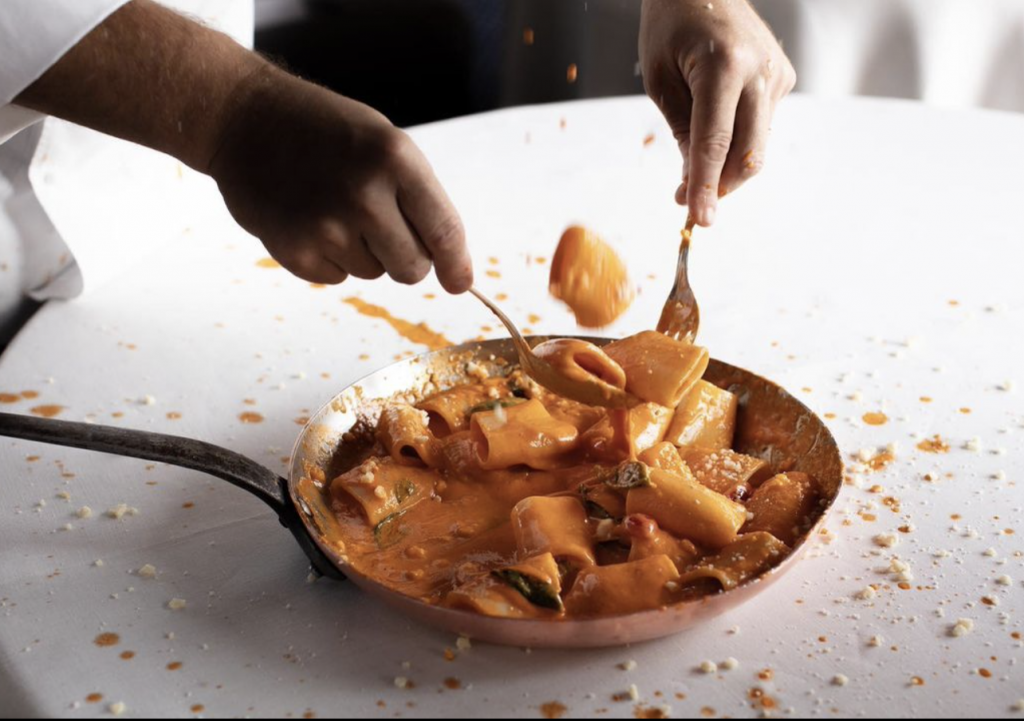 Paccheri al pomodoro "alla Vittorio", piatto stellato di Chicco Cerea 8 Schermata 2022 03 21 alle 16.37.03