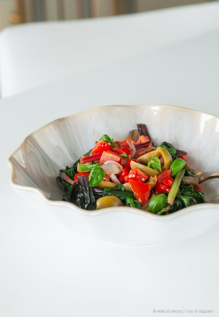 Bietole arcobaleno, pomodori e olive 4 bietole arcobaleno ottolenghi