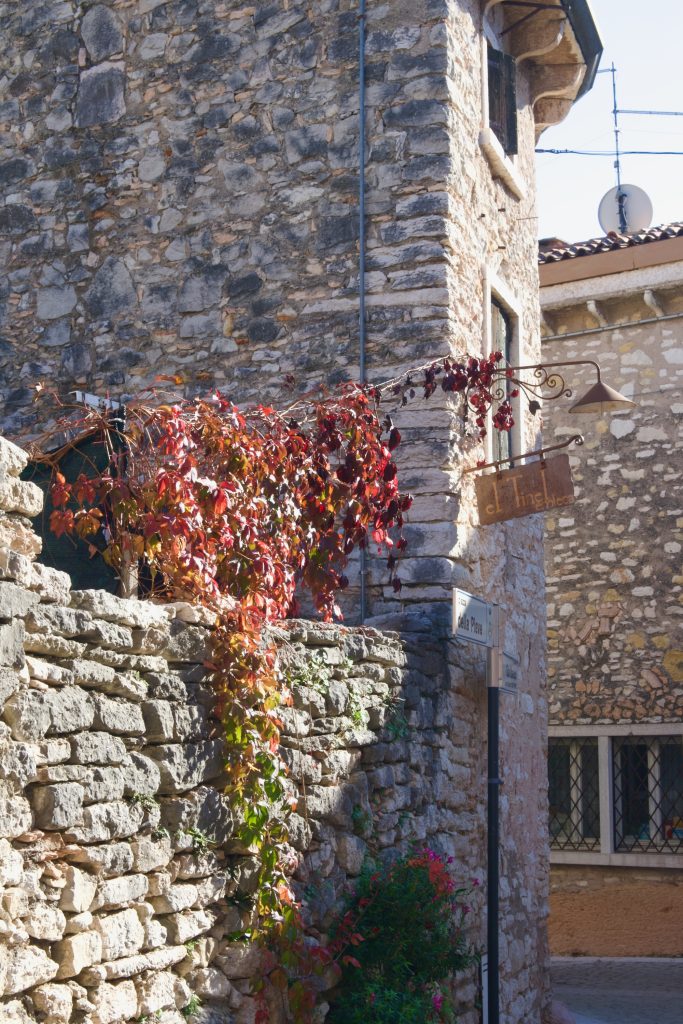 San Giorgio di Valpolicella, il borgo "ingannapoltron" 14 San Giorgio di Valpolicella