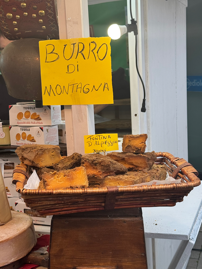 Formaggio Asiago e Gin: un accostamento insolito ma molto piacevole 20 formaggio in villa