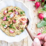 Hummus con ravanelli