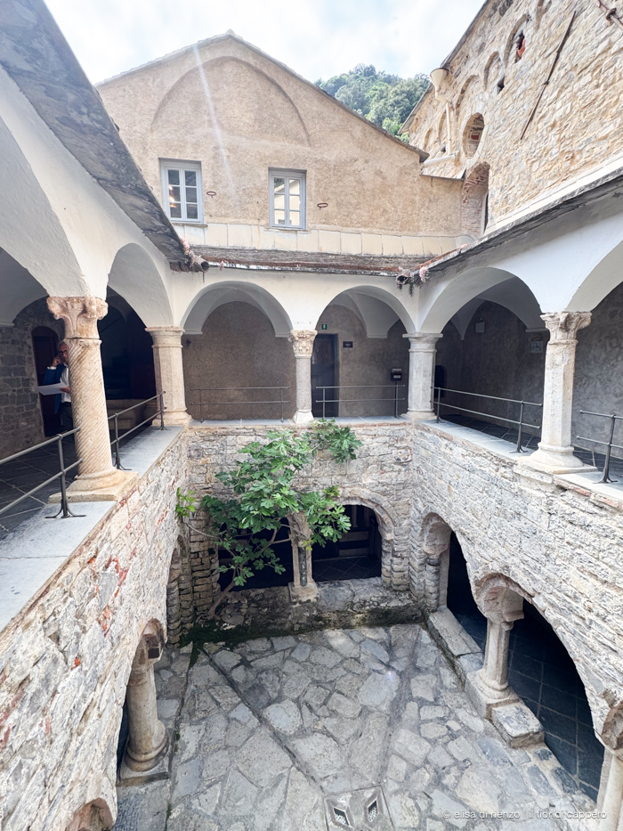 Abbazia di San Fruttuoso, un gioiello nel golfo Paradiso 8 abbazia San Fruttuoso