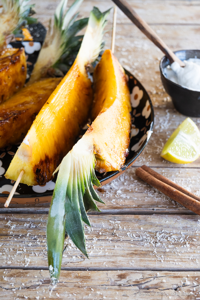 Ananas grigliato con salsa di yogurt e cocco 3 anansa grigliato