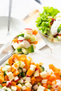 Insalata allo yogurt, ricetta vintage del 1981 12 verdure a cubetti