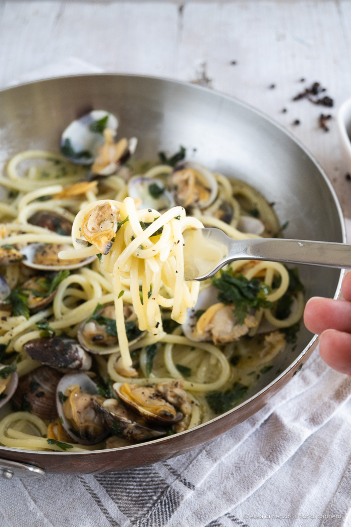 Spaghetti co le cape, ovvero gli spaghetti con le vongole alla veneziana 16 spaghetti con le vongole